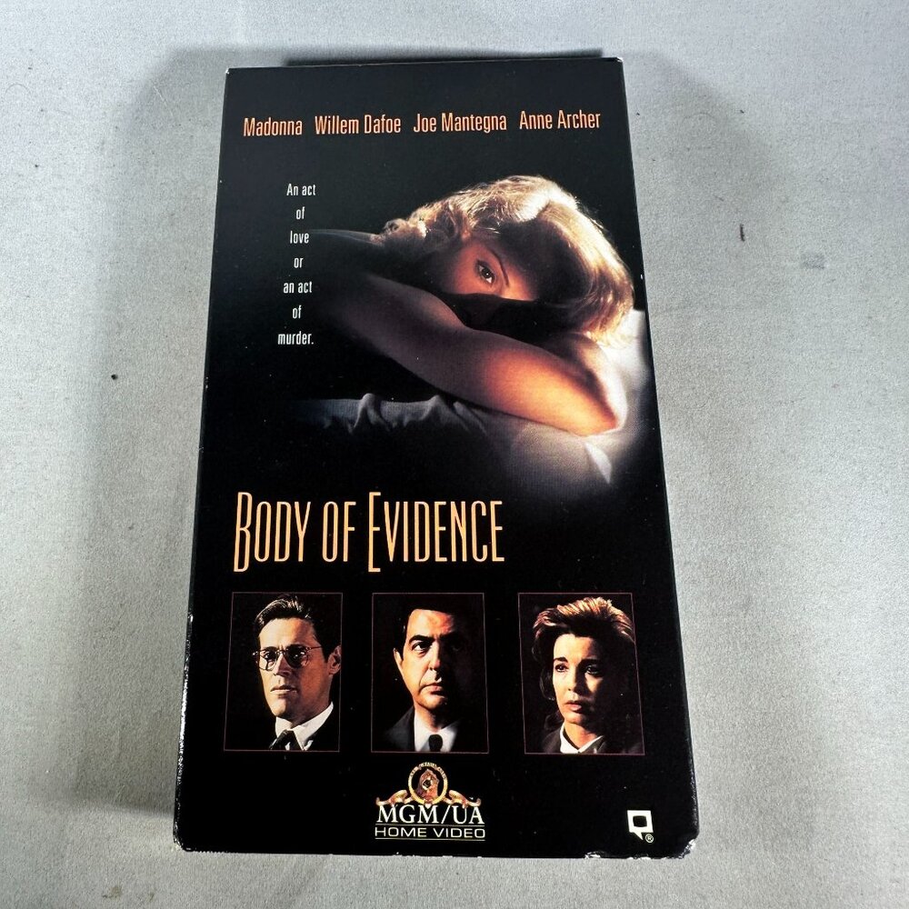 Body of Evidence Uli Edel Director VHS MGM 1992 Madonna Willem Dafoe Anne Archer